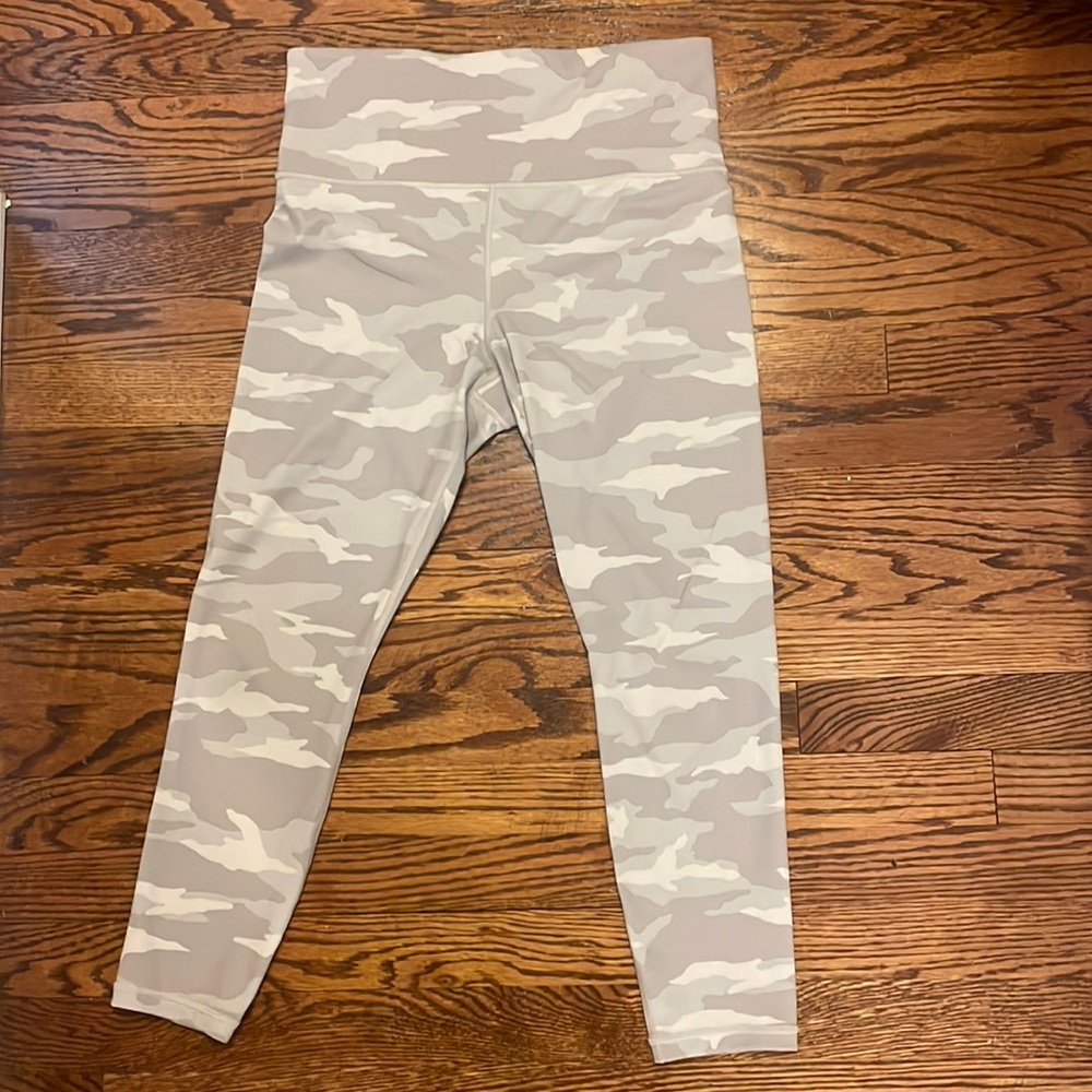 Athleta elation 7/8 tight size medium